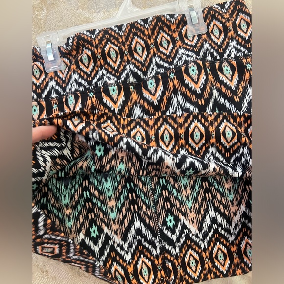 151. NWT Billabong Aztec Skirt - Picture 3 of 4